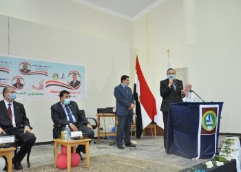 رئيس جامعة كفرالشيخ للطلاب الجدد: أنت لست وحدك فنحن معك والجامعة ملك لك فحافظ عليها