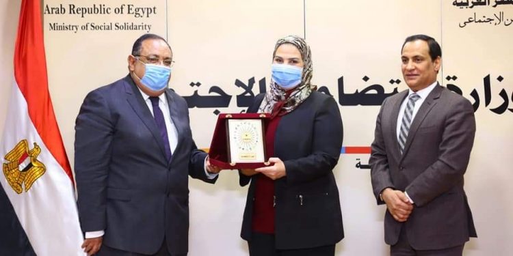 لدعم الطلاب الغير قادرين…إنشاء وحدة للتضامن الإجتماعى بجامعة حلوان