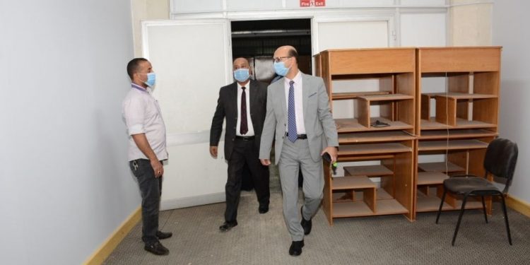 جامعة أسيوط: تجهيز مركز الخدمات لخدمة الباحثين في إعداد رسائلهم العلمية