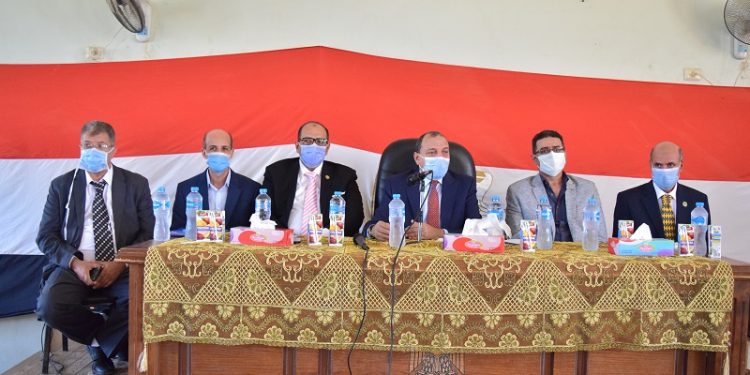 رئيس جامعة بني سويف: تخصيص 150 فدان لعمل مزرعة بكلية الزراعة