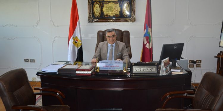 جامعة الفيوم: خالد عطا الله بأعمال قطاع شئون خدمة المجتمع وتنمية البيئة