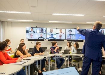 8 نصائح للتفوق فى التعليم الهجين