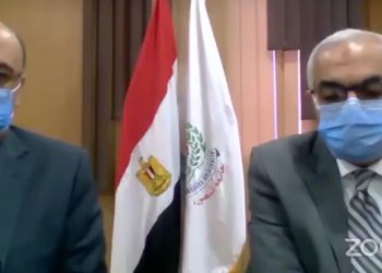 لقاء مفتوح بين رئيس جامعة المنصورة والطلاب الجدد  