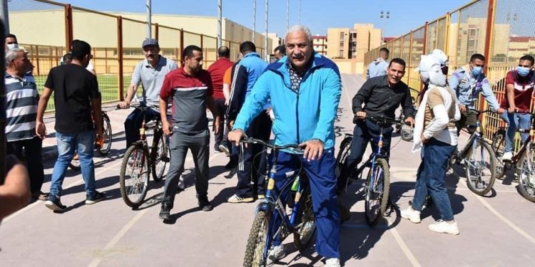 رئيس جامعة السادات