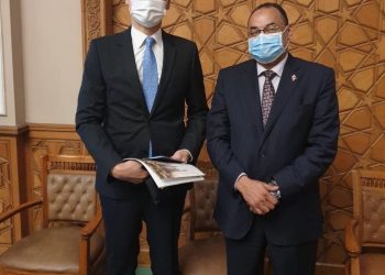 رئيس جامعة بني سويف التكنولوجية يلتقي السفير الكوري لمناقشة آليات الاستثمار مع كوريا