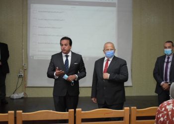 عبدالغفار والخشت يشهدان أول تجربة ناجحة للمنصة التعليمية الذكية بجامعة القاهرة