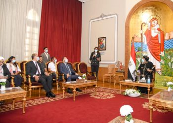 البابا تواضروس وشباب الدارسين بالخارج