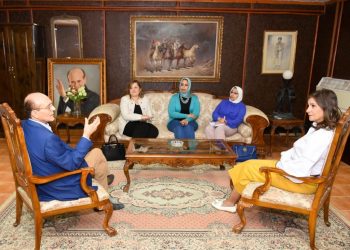 الوزيرة مع صبحى للاتفاق على حلقات فيديو للمصريين بالخارج