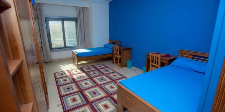 للمغتربين.. احذر الوقوع في فخ الإخلاء النهائي والفوري في المدن الجامعية