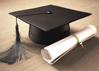 آداب القاهرة تعلن بدء التسجيل للدورة 24 للكتابة الفنية لطلبة الماجستير