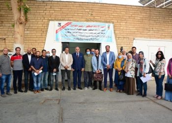 رئيس جامعة الأقصر يجتمع بأعضاء هيئة التدريس بكلية الفنون الجميلة