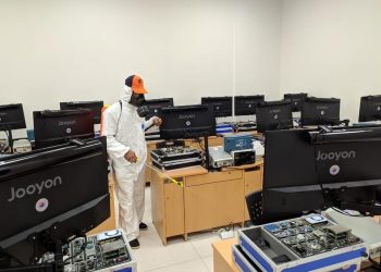 رئيس جامعة بني سويف التكنولوجية يشدد على تطبيق الإجراءات الاحترازية