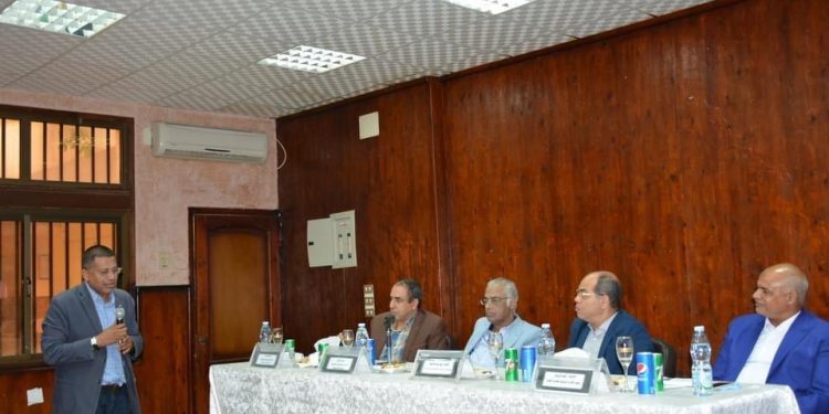 أثر السياسات الإصلاحية لوزارة المالية على المقررات الدراسية ورشة عمل بجامعة بورسعيد