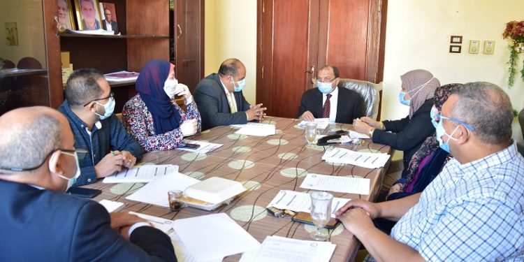 جامعة بنى سويف تشدد على تنفيذ قرار محو الأمية لإصدار شهادت التخرج