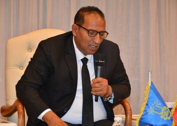 جامعة أسوان تناقش آليات تطوير مستشفياتها بحضور ممثل "الاعتماد والجودة"