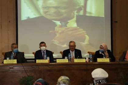 رئيس جامعة عين شمس: العالم يمر بلحظة فارقة تسبب فيها فيروس كورونا