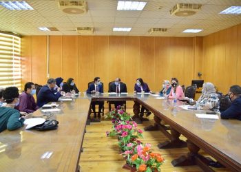 إعلام بنى سويف تدرس فرض دورات في الذكاء الإصطناعى والوسائط الرقمية كشرط للتخرج