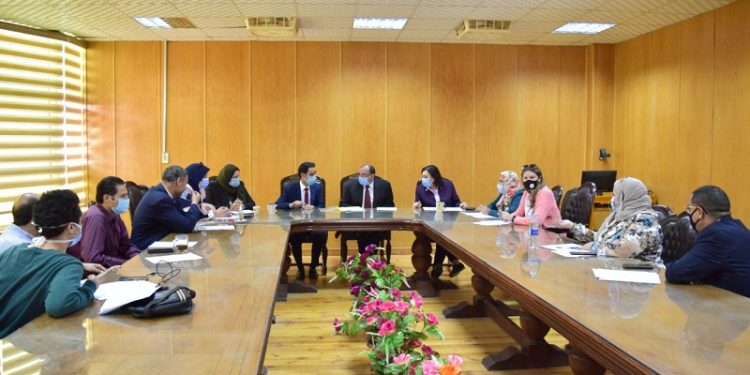 إعلام بنى سويف تدرس فرض دورات في الذكاء الإصطناعى والوسائط الرقمية كشرط للتخرج