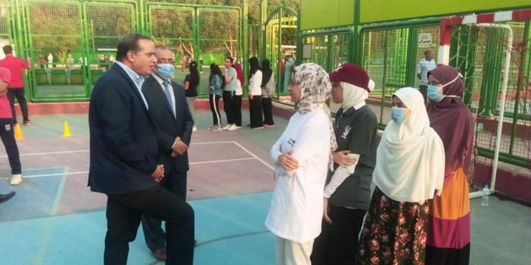 جامعة سوهاج تنفرد بتدريس مقرر اللياقة البدنية لطلاب الفرقة الأولى بكلياتها