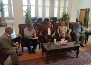 رئيس جامعة الزقازيق: تخصيص أماكن لعيادات التأمين الصحي بالمستشفيات