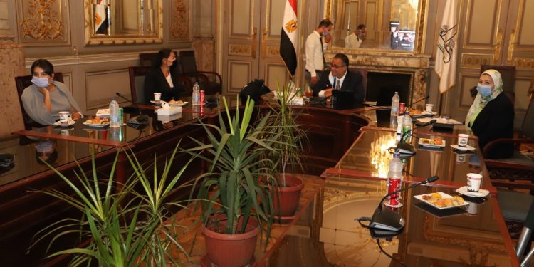 اجتماع مصري  - برتغالى بجامعة عين شمس