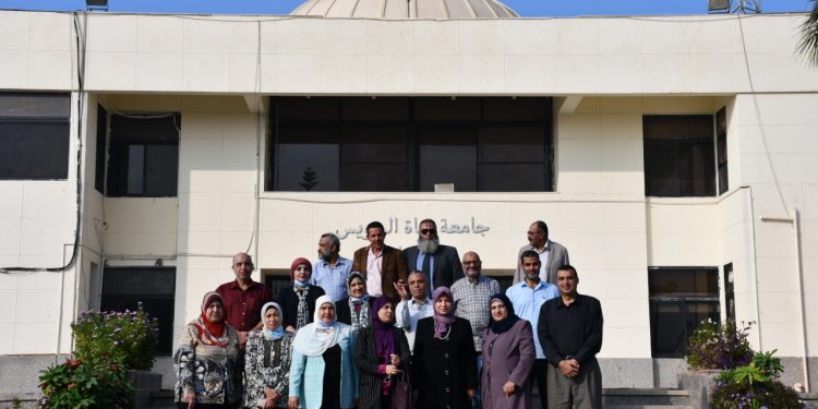 جامعة القناة توفر أتوبيسات لنقل الناخبين إلى اللجان الانتخابية "صور"