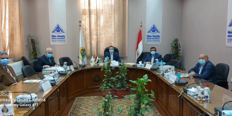 اختيار عمداء الكليات وفقا للمعايير المحددة و بحيادية كاملة