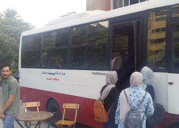 تربية عين شمس تنظم حلة للتبرع بالدم بحرم الكلية