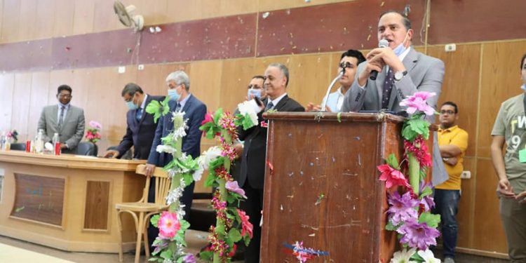 «حقوق سوهاج» تستقبل ٢٦٠٠ طالب بالفرقة الأولى وتطلق قناة تعليمية جديدة