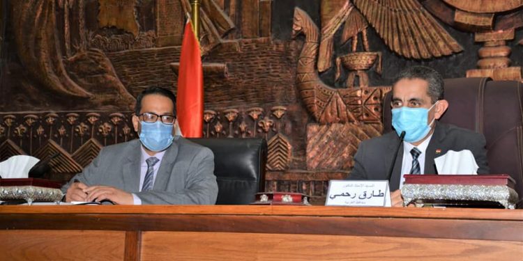 محافظ الغربية يوجه بمحاربة غياب الطلاب والمدرسين بالمحافظة