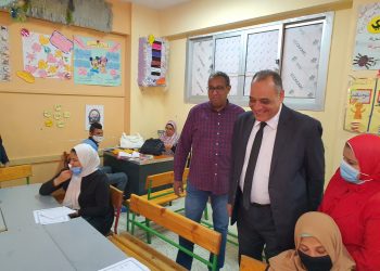 افتتاح أول فصل محو أمية بمدرسة تحيا مصر بحي الأسمرات "صور"