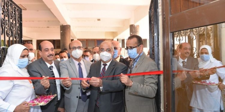 جامعة أسيوط تفتتح وحدتي «الجاما كاميرا وفحص الثدي الرقمي» بـ20 مليون جنيه