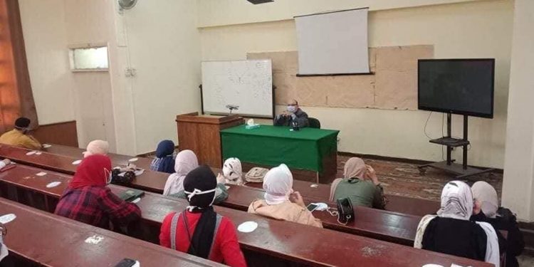 «تجارة المنوفية» تنظم ندوة تثقيفية بعنوان «التغيرات السلوكية في ظل كورونا»