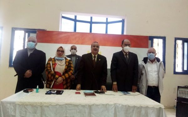 تفاصيل أول اجتماع لوكيل تعليم مطروح بعد توليه المنصب "صور"