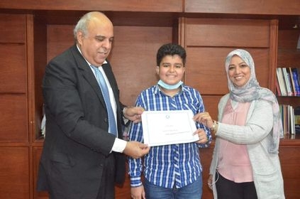 مؤسس “أمهات مصر” تهنئ الطلاب الفائزين في مسابقة المقالات العلمية بالبحث العلمي