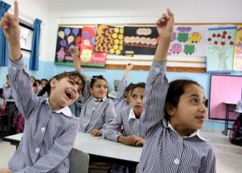 كيف يرى أولياء الأمور قرار فرض 100 جنيه رسوم على طلاب المدارس والجامعات الخاصة؟  