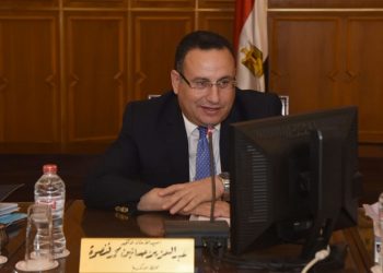 «آداب الإسكندرية» تنظم لقاء ثقافي إلكتروني للطلاب