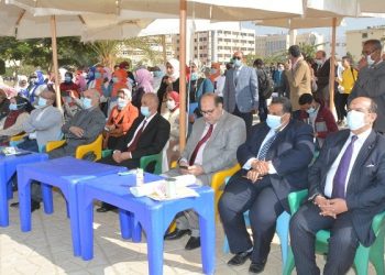 رئيس جامعة الفيوم يشهد انطلاق فعاليات حملة مناهضة العنف ضد المرأة