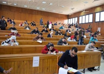 هل يتم إلغاء امتحانات الميدتيرم بالجامعات؟