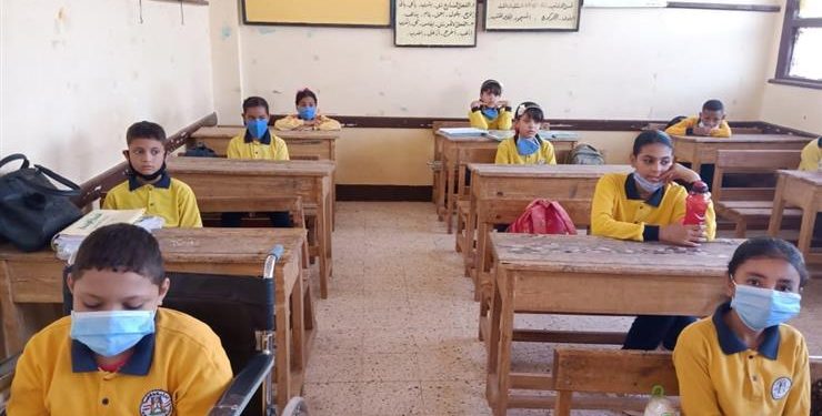 التعليم تكشف هل يتم إغلاق المدارس بسبب كورونا؟ وخطة التعامل مع ظهور حالات بالمدارس