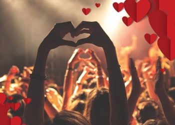 “مأساة” خلف احتفال المصريين بعيد الحب “4 نوفمبر”