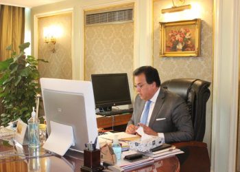 وزير التعليم العالي