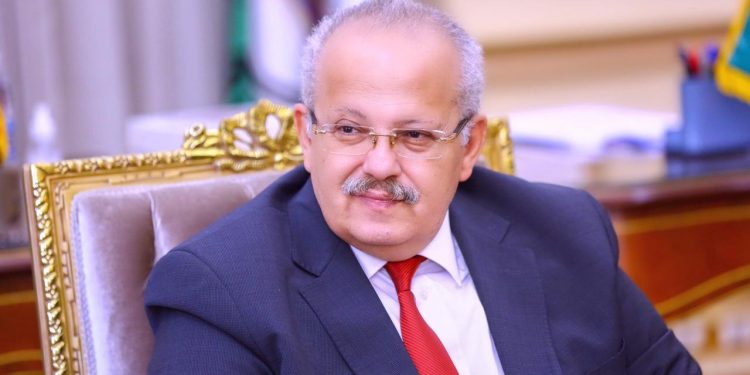 رئيس جامعة القاهرة: إصدار دليل للتعايش الآمن والصحي مع كورونا