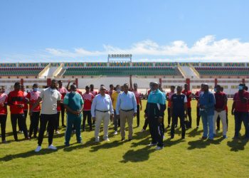 رئيس جامعة أسوان: يشهد فعاليات اليوم الرياضي لأعضاء هيئة التدريس ومعاونيهم باستاد الجامعة الرياضي