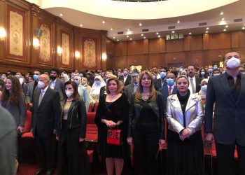 "إعلام" الجامعة البريطانية تحتفل بتخريج دفعة سمير سيف بمشاركة إلهام شاهين