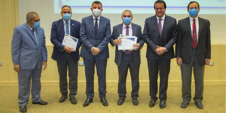 الجامعة المصرية اليابانية تحصل على 3 مراكز لأفضل الرسائل العلمية الهندسية