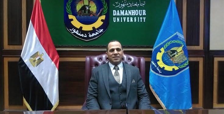 الطالب المفصول بـ«تجارة دمنهور» يعلن حل مشكلته وعودته للدراسة بالجامعة