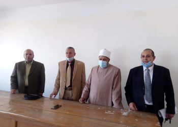 نائب رئيس جامعة الأزهر يتفقد سير العملية التعليمية بكلية اللغة العربية بالزقازيق