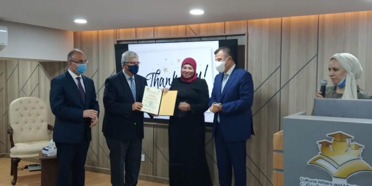 التعليم العالي تنظم الحفل الختامي لخريجي مسئولي التدويل بالجامعات المصرية