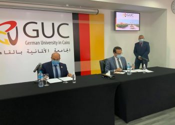 محافظ أسوان:لا يوجد تسريح للعمالة في الفنادق بسبب كورونا والدولة لم تتخلي عنا